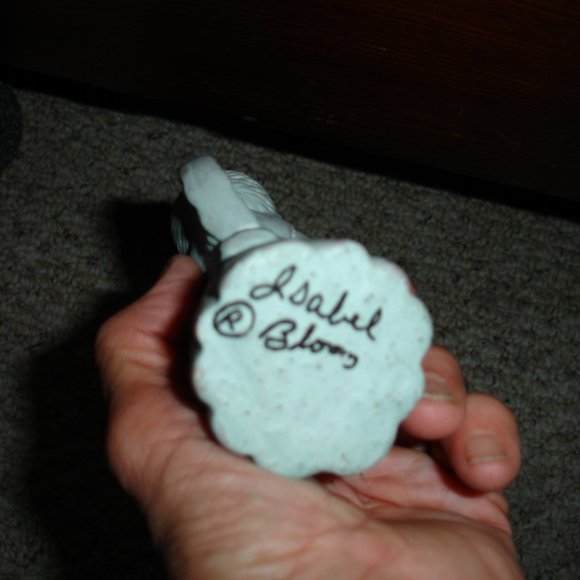 Isabel Bloom Angel - Angel Holding a Candle - Decorative Angel Signed - Picture 6 of 6